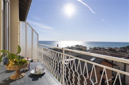 Foto 1 - Apartamento de 1 habitación en San Lorenzo al Mare con vistas al mar