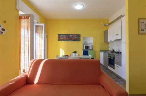 Foto 3 - Apartamento de 1 quarto em San Lorenzo al Mare com vistas do mar
