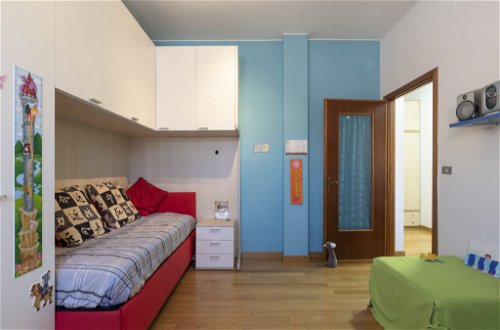 Foto 16 - Apartment mit 1 Schlafzimmer in San Lorenzo al Mare mit blick aufs meer