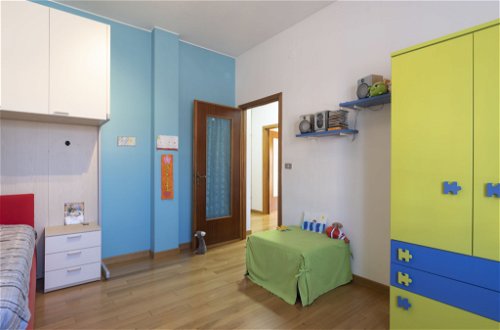 Foto 15 - Appartamento con 1 camera da letto a San Lorenzo al Mare con vista mare