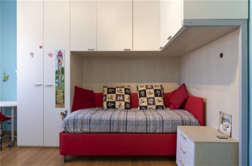 Foto 14 - Apartamento de 1 habitación en San Lorenzo al Mare con vistas al mar