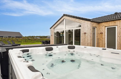 Foto 22 - Casa de 5 quartos em Rømø com terraço e banheira de hidromassagem