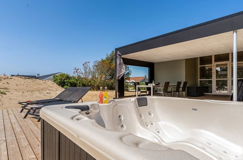 Foto 14 - Casa de 4 quartos em Klitmøller com piscina privada e terraço