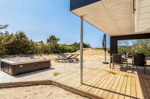 Foto 10 - Casa de 4 quartos em Klitmøller com piscina privada e terraço