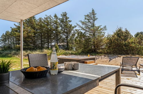 Foto 8 - Casa de 4 quartos em Klitmøller com piscina privada e terraço