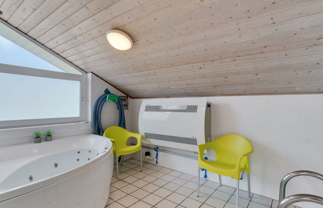 Casa de 4 quartos em Klitmøller com piscina privada e terraço - Foto 29