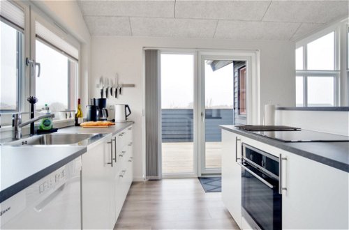 Photo 12 - 3 bedroom House in Harrerenden with terrace and hot tub