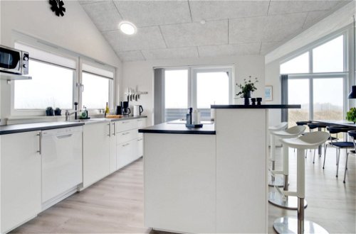 Photo 4 - 3 bedroom House in Harrerenden with terrace and hot tub