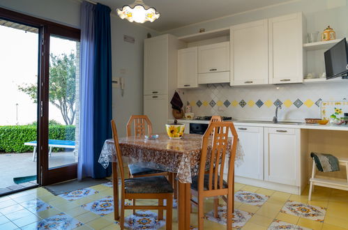 Photo 12 - 1 bedroom Apartment in Termoli with swimming pool and garden