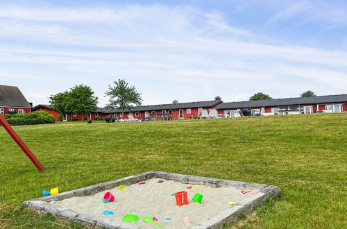 Foto 5 - Apartamento de 2 quartos em Aakirkeby com piscina e terraço