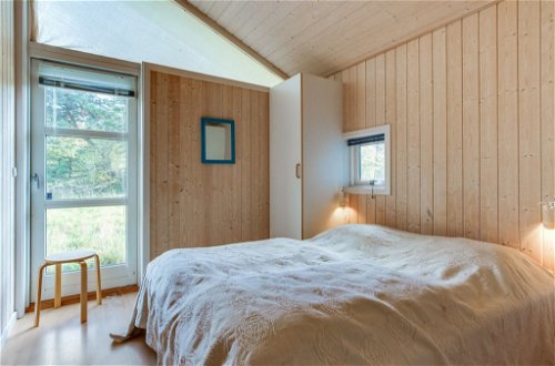 Photo 17 - Maison de 4 chambres à Aakirkeby avec terrasse et sauna