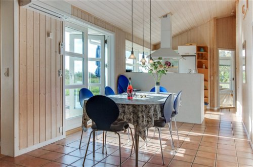 Photo 12 - Maison de 4 chambres à Aakirkeby avec terrasse et sauna