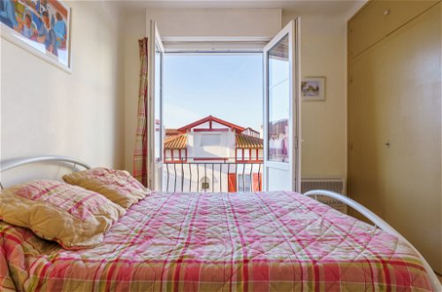 Foto 15 - Appartamento con 2 camere da letto a Saint-Jean-de-Luz con vista mare