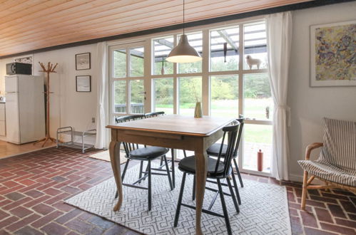 Photo 10 - Maison de 2 chambres à Blåvand avec terrasse et bain à remous