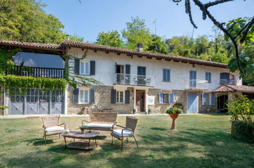 Photo 1 - Maison de 2 chambres à Santo Stefano Belbo avec jardin et terrasse