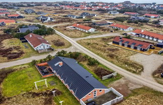 Photo 1 - Maison de 4 chambres à Klitmøller avec piscine privée et terrasse