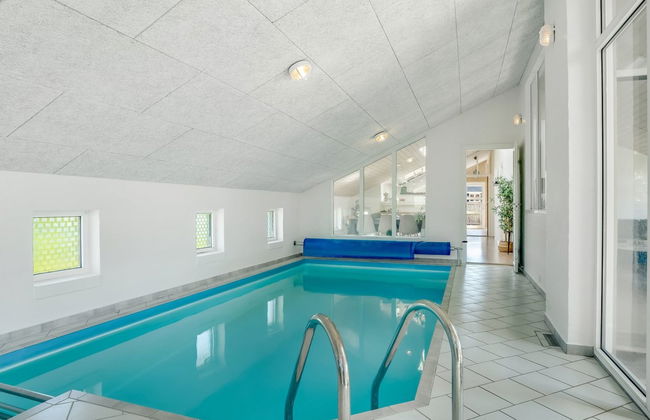 Casa de 4 quartos em Klitmøller com piscina privada e terraço - Foto 32