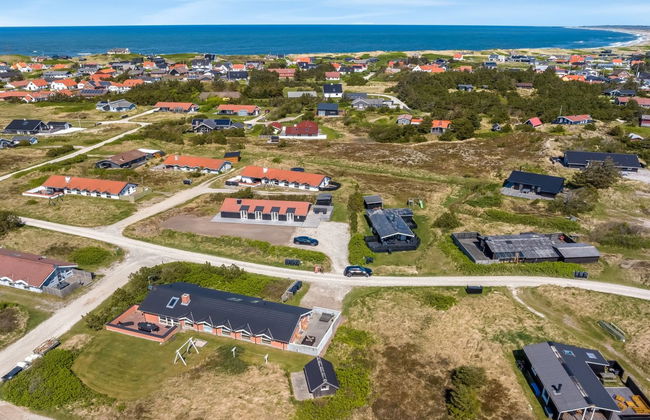 Casa de 4 quartos em Klitmøller com piscina privada e terraço - Foto 4