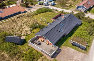 Photo 3 - Maison de 4 chambres à Klitmøller avec piscine privée et terrasse