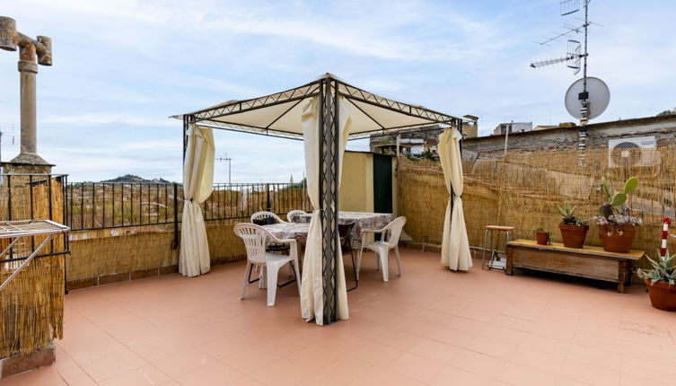 Foto 1 - Apartamento de 2 quartos em Imperia com terraço e vistas do mar