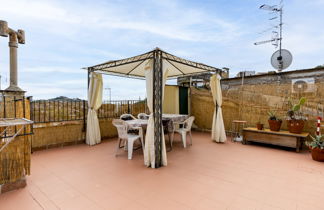 Photo 1 - Appartement de 2 chambres à Imperia avec terrasse et vues à la mer