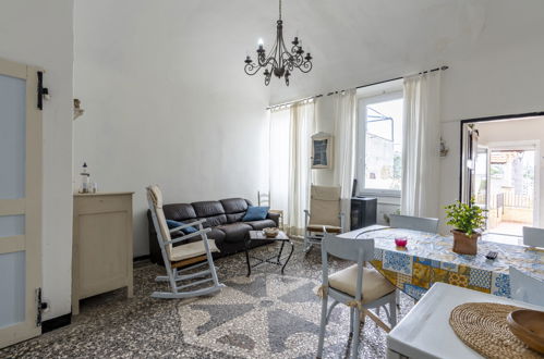 Photo 2 - Appartement de 2 chambres à Imperia avec terrasse et vues à la mer