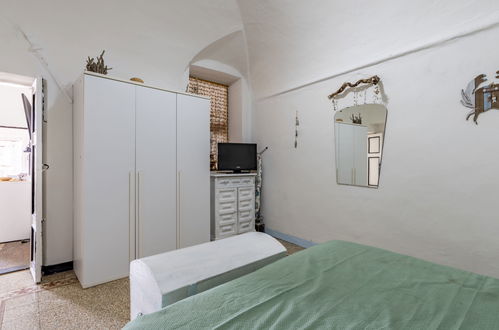 Foto 16 - Appartamento con 2 camere da letto a Imperia con terrazza e vista mare