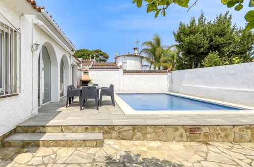 Photo 21 - Maison de 3 chambres à Castelló d'Empúries avec piscine privée et vues à la mer