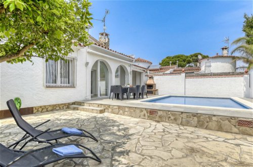 Foto 25 - Casa con 3 camere da letto a Castelló d'Empúries con piscina privata e vista mare