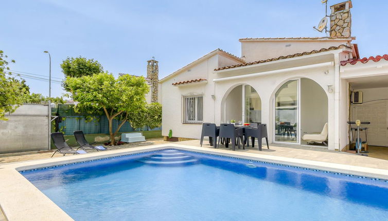 Foto 1 - Casa con 3 camere da letto a Castelló d'Empúries con piscina privata e giardino