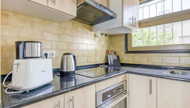 Casa de 4 quartos em Castelló d'Empúries com piscina privada e jardim - Foto 4