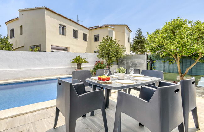 Casa de 4 quartos em Castelló d'Empúries com piscina privada e jardim - Foto 23