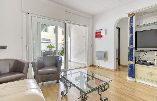 Casa de 4 quartos em Castelló d'Empúries com piscina privada e jardim - Foto 8