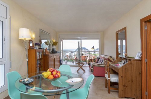 Foto 3 - Appartamento con 2 camere da letto a Tossa de Mar con piscina e vista mare