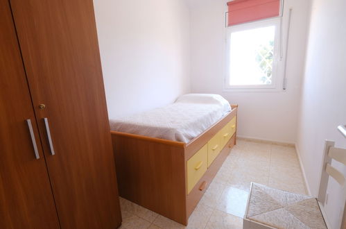 Photo 13 - 3 bedroom House in Mont-roig del Camp with swimming pool and garden