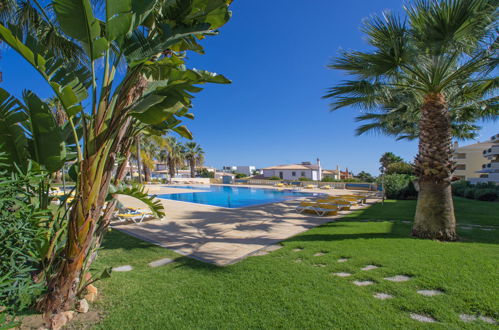 Foto 25 - Apartamento de 2 habitaciones en Albufeira con piscina y vistas al mar