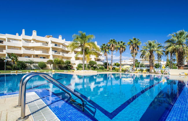 Apartamento de 2 quartos em Albufeira com piscina e jardim - Foto 2