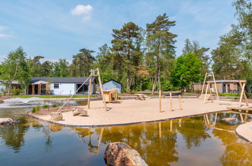 Foto 8 - Haus mit 2 Schlafzimmern in Arnheim mit schwimmbad und garten