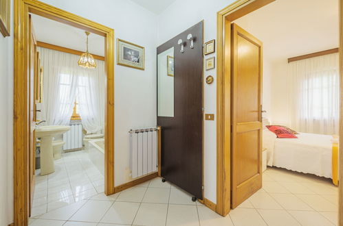 Photo 18 - 3 bedroom Apartment in Massarosa with garden and terrace