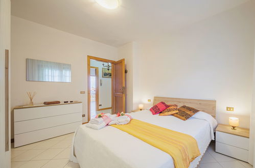 Foto 15 - Appartamento con 3 camere da letto a Massarosa con terrazza e vista mare