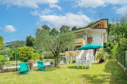 Foto 1 - Apartamento de 3 quartos em Massarosa com terraço e vistas do mar