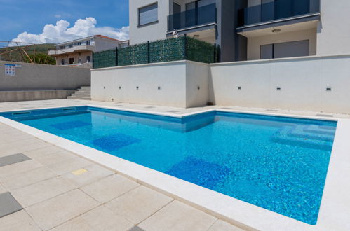 Foto 21 - Apartamento de 2 habitaciones en Seget con piscina y vistas al mar