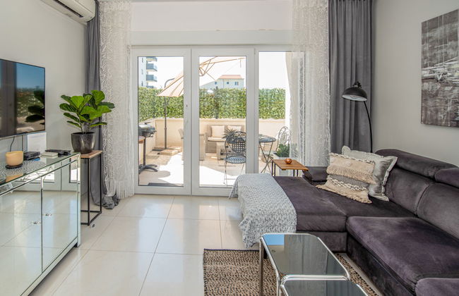 Apartamento de 3 quartos em Seget com piscina e terraço - Foto 11