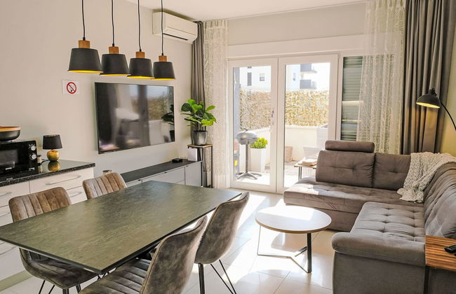 Apartamento de 3 quartos em Seget com piscina e terraço - Foto 2