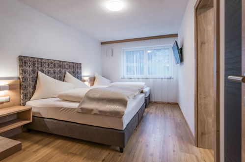 Foto 13 - Appartamento con 3 camere da letto a Hippach con terrazza e vista sulle montagne
