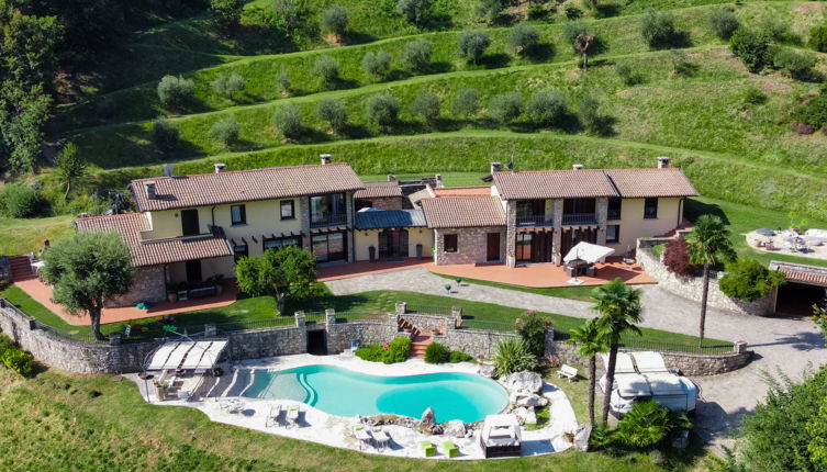 Foto 1 - Casa de 7 habitaciones en Corte Franca con piscina privada y vistas a la montaña