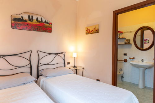 Foto 36 - Haus mit 4 Schlafzimmern in Gavorrano mit privater pool und garten