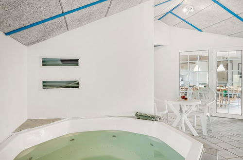 Foto 13 - Casa de 6 quartos em Ringkøbing com piscina privada e terraço