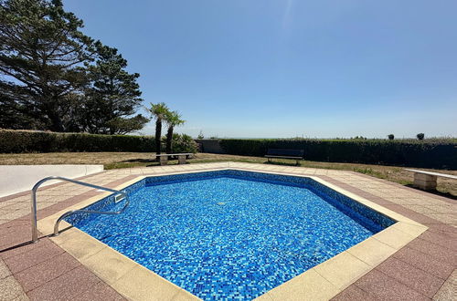 Foto 36 - Haus mit 2 Schlafzimmern in Pornic mit schwimmbad und garten