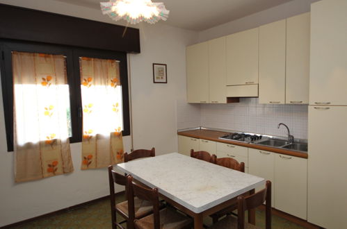 Photo 7 - 2 bedroom Apartment in Rosolina with garden and sea view
